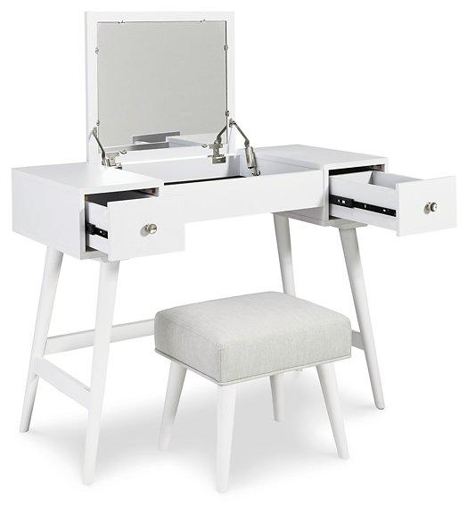 Thadamere Vanity with Stool